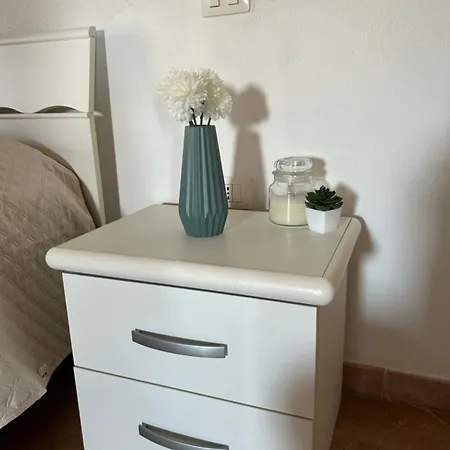 Eleonora Apartment *